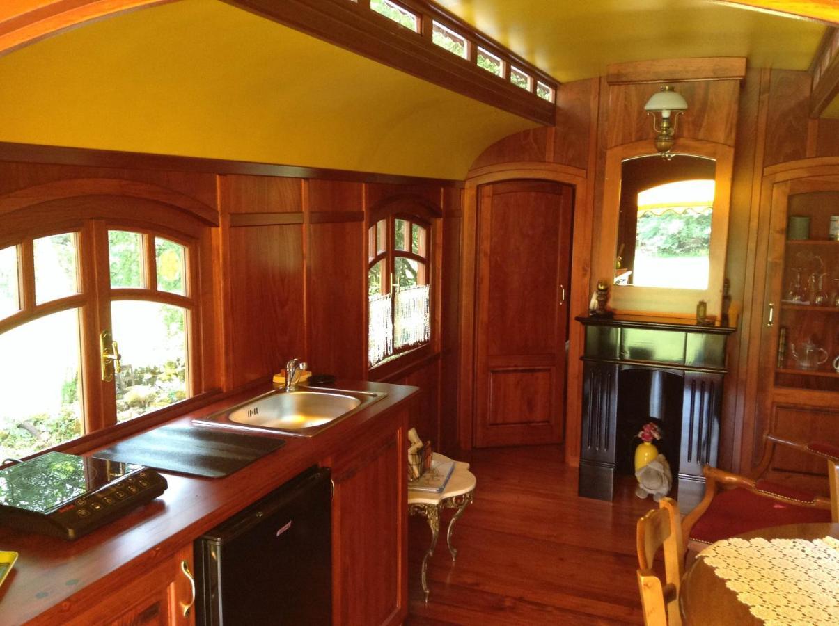 Les Roulottes Du Lot Bed & Breakfast Gramat Luaran gambar
