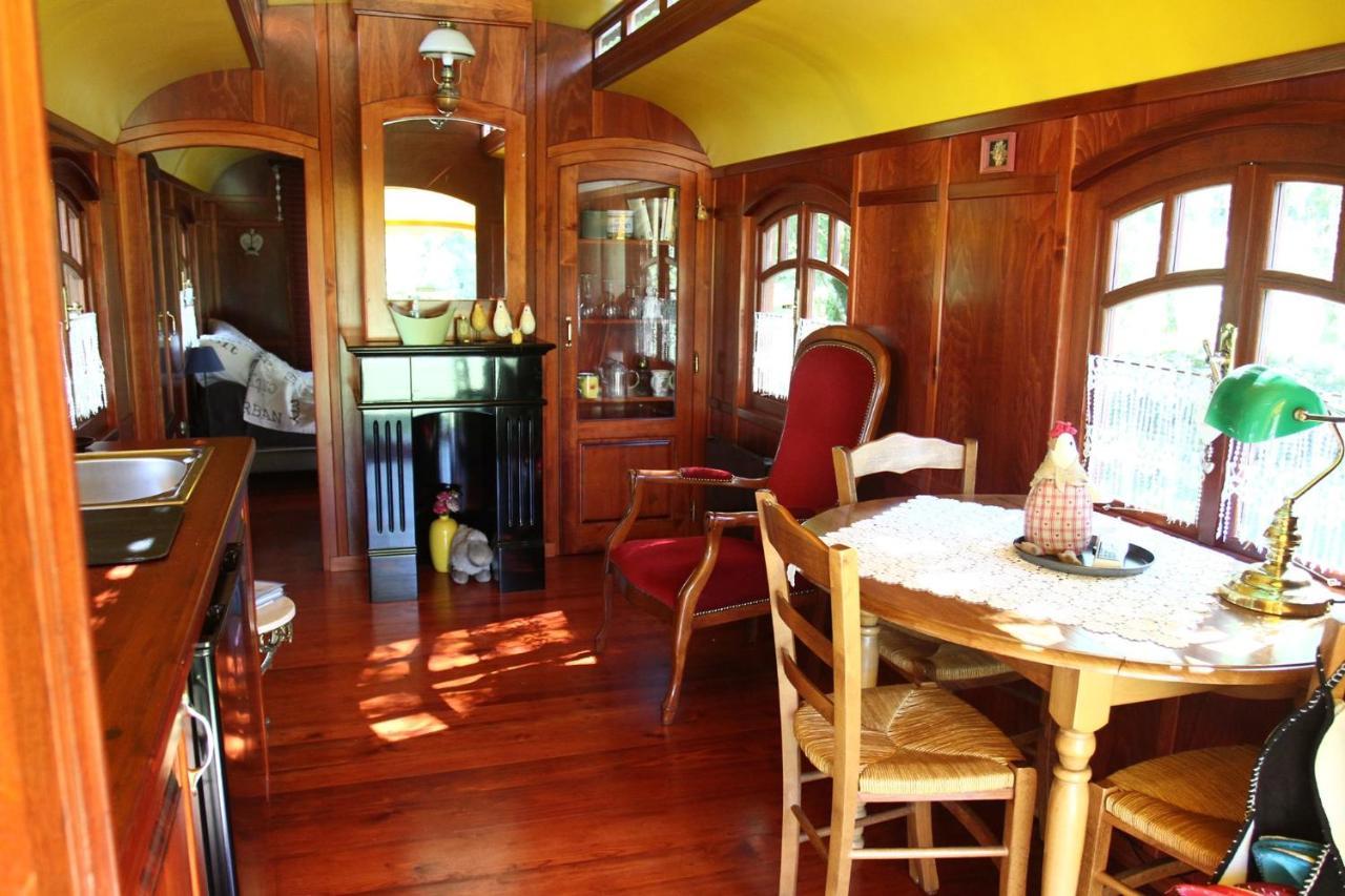 Les Roulottes Du Lot Bed & Breakfast Gramat Luaran gambar