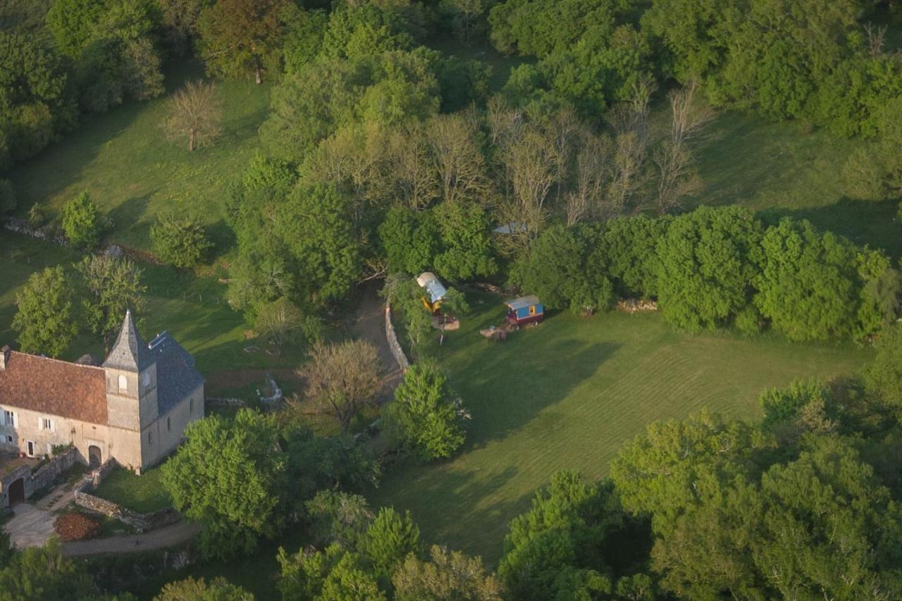 Les Roulottes Du Lot Bed & Breakfast Gramat Luaran gambar
